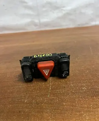 Mercedes-Benz C W202 Hazard light switch 2028207810 D4100
