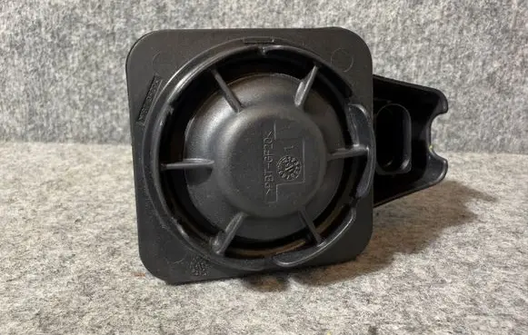 Mazda CX-30 Alarm system siren 