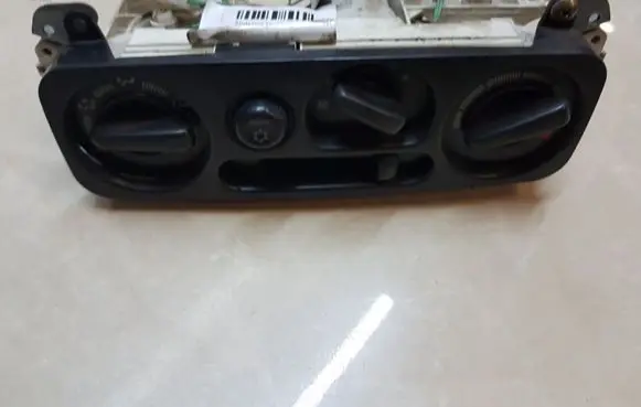Mitsubishi Pajero Sport I Climate control unit