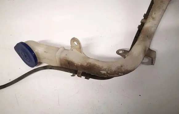 Honda Civic Windshield washer fluid reservoir/tank 