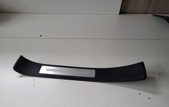 Seat Exeo (3R) Rear sill trim cover 8E0853375P