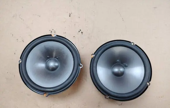 Maserati Coupe Front door speaker