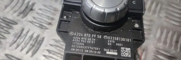 Mercedes-Benz E W212 Head unit multimedia control A2048709958