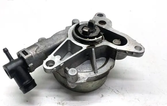 Nissan Qashqai Vacuum pump 146503760R