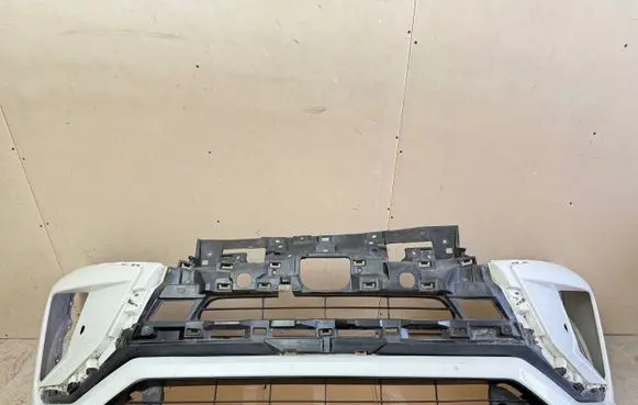 Mitsubishi Eclipse Cross Front bumper 6400H717ZZ