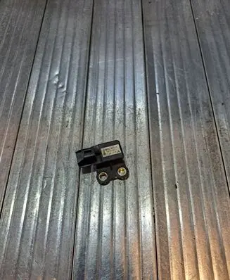 Hyundai Terracan Airbag deployment crash/impact sensor 95640M3110 X2T25271
