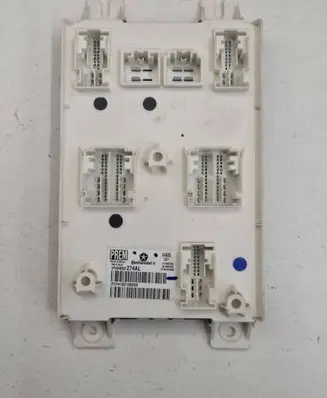 Fiat Freemont Central body control module P04692274AL 2841321806300 TYH162100256