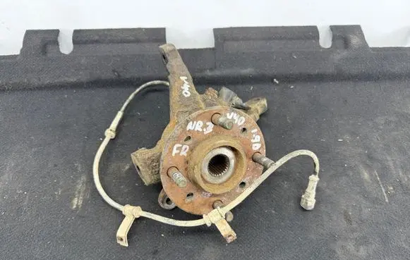 Volvo S40, V40 Front wheel hub 