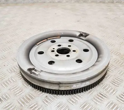 Volkswagen Golf VIII Flywheel 04E105266K