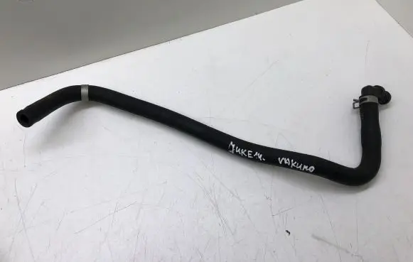 Nissan Juke I F15 Vacuum line/pipe/hose