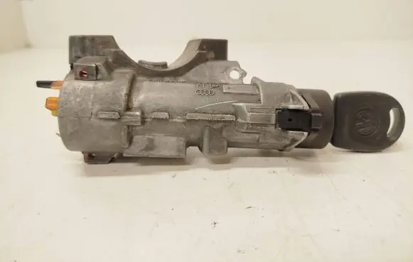 Volkswagen Golf IV Ignition lock 4B0905851C