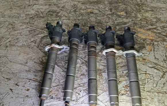 Volvo V70 Fuel injectors set 31272767 0445116036 090514