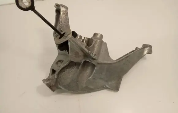 Audi A4 S4 B9 Engine mounting bracket 4M0199307AD