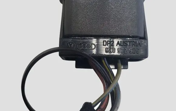 Volkswagen Polo V 6R Headlight level height control switch 6X0972926