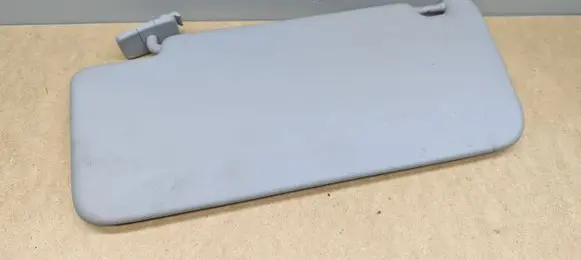 Sun visor