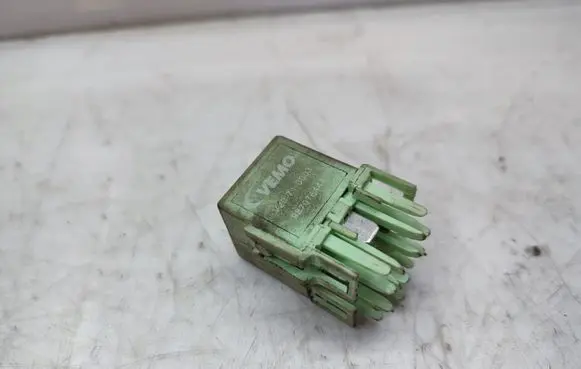 BMW X5 F15 Other relay V20710003