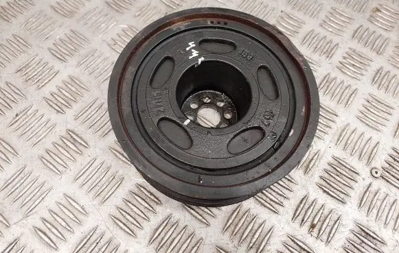 Audi Q7 4M Crankshaft pulley 06E105251F