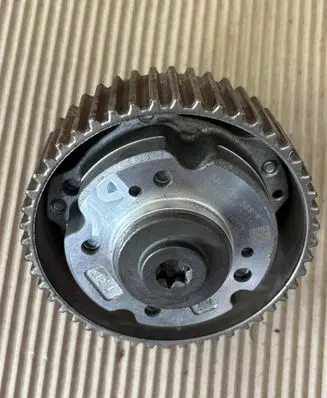 Volkswagen Golf Plus Camshaft pulley/ VANOS 04E109088M HU2298002231