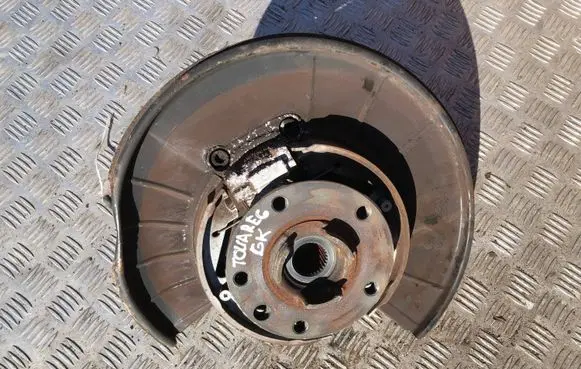 Volkswagen Touareg II Rear wheel hub spindle/knuckle 