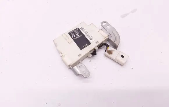 Toyota Prius (XW20) Door central lock control unit/module 8999247010 626424000