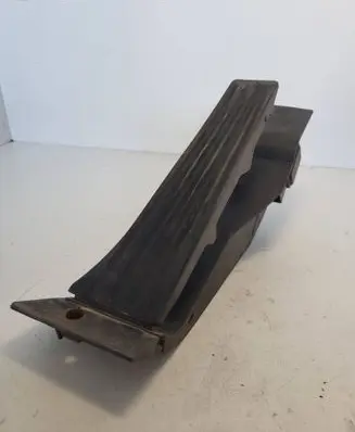 BMW 1 E81 E87 Accelerator throttle pedal 35426772645