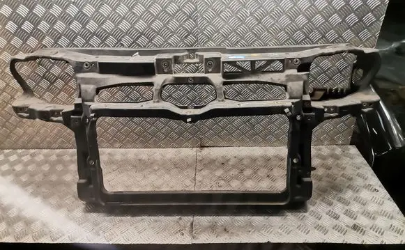 Volkswagen Golf IV Radiator support slam panel