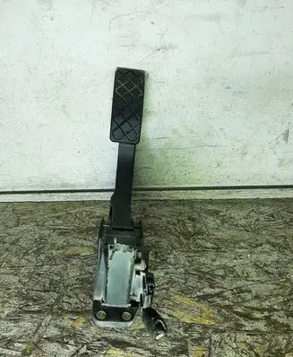 Skoda Fabia Mk1 (6Y) Accelerator throttle pedal 6Q1721503D 0281002378