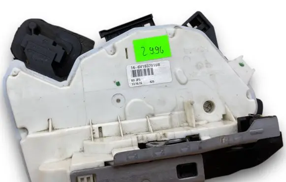 Volkswagen Polo IV 9N3 Central body control module A2996 527680