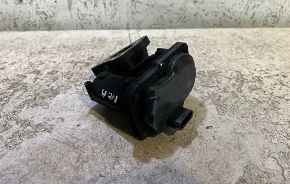 Mercedes-Benz A W176 EGR valve 05Q140976