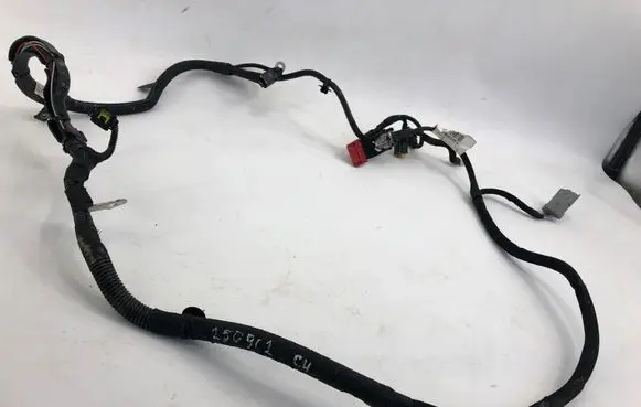 Citroen C4 III e-C4 Positive cable (battery) 9841131880