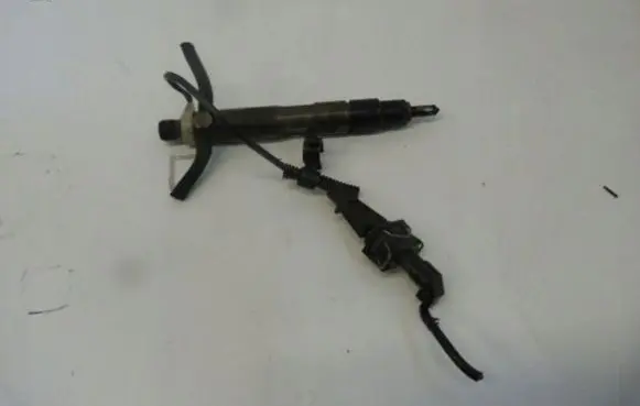 Skoda Octavia Mk1 (1U) Fuel injector 028130203E