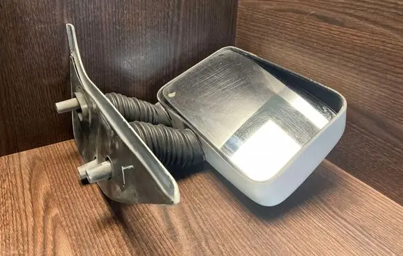 Manual wing mirror