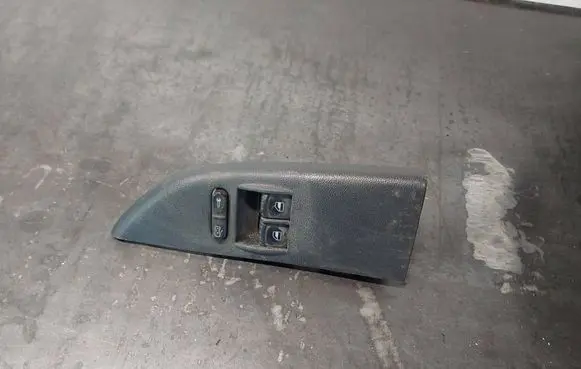 Skoda Fabia Mk1 (6Y) Electric window control switch 1J3959857A