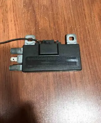 Mercedes-Benz S W140 Aerial antenna amplifier 1408202489