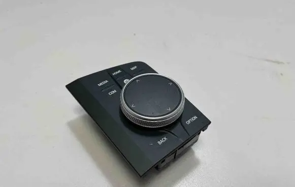 BMW X4 G02 Head unit multimedia control 5B6D4E2 5B6B583