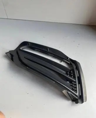 Volvo S60 Front bumper lower grill 31383154