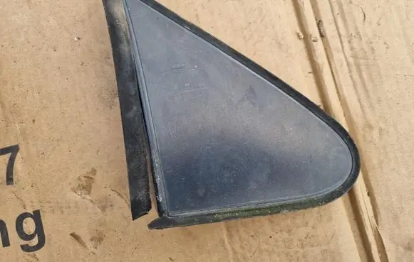 Peugeot Partner Fender end trim 9682178977