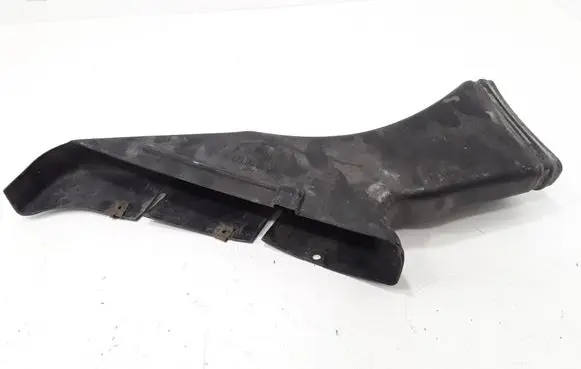 Volkswagen PASSAT B5.5 Air intake duct part 3B0129617G