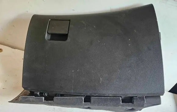 Opel Insignia A Glove box 13308550 13308551