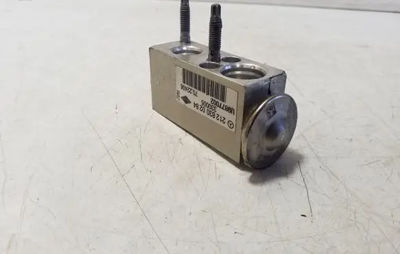 Air conditioning (A/C) expansion valve