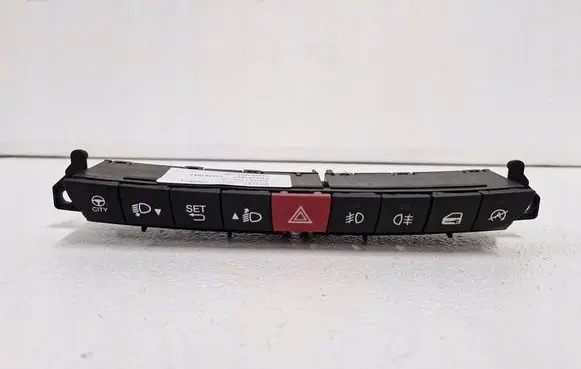 Fiat 500L Hazard light switch 735587841735590807