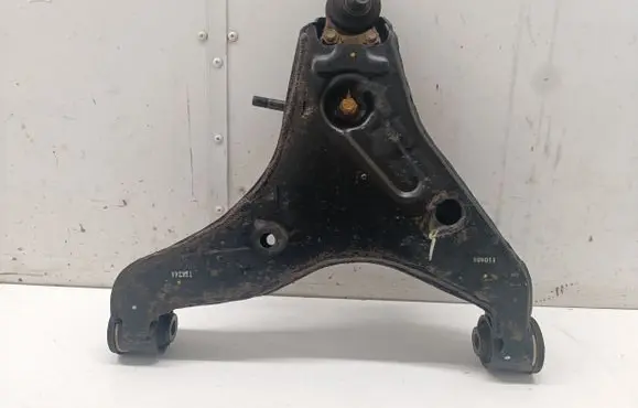 Mitsubishi L200 Front lower control arm/wishbone