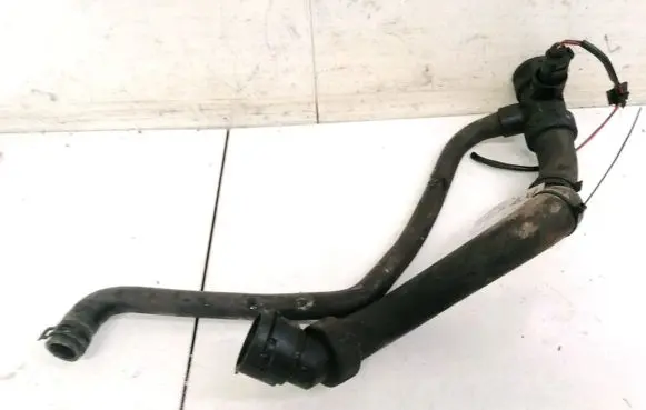 Skoda Superb B5 (3U) Engine coolant pipe/hose 4B0121049S