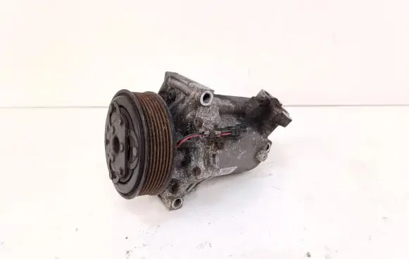 Nissan Juke I F15 Air conditioning (A/C) compressor (pump) 92600BV80A