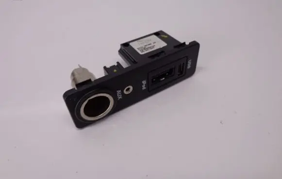 Jaguar XF X250 AUX in-socket connector 19C166