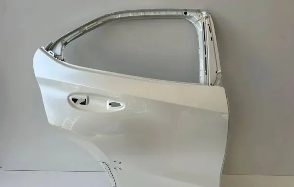 Lexus UX Rear door