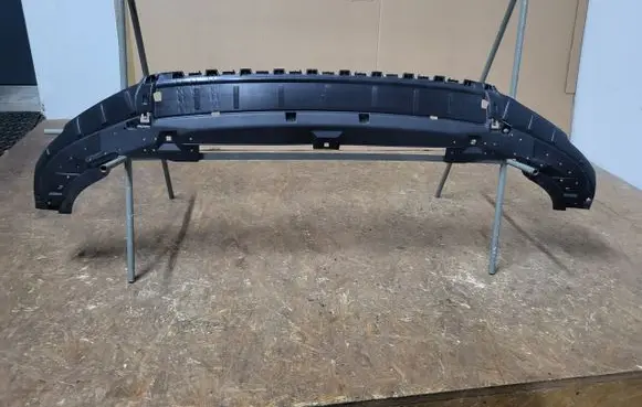Audi Q2 - Front bumper lip 81A807433827