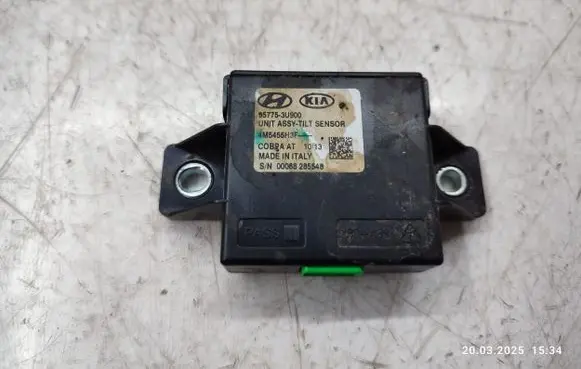 KIA Sportage Yaw turn rate sensor 957753U900