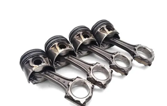 Opel Astra J Piston with connecting rod A17DTJ