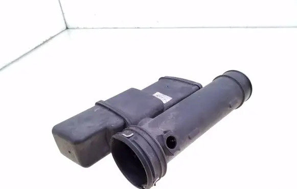 Mercedes-Benz E W211 Intake resonator A2115280308